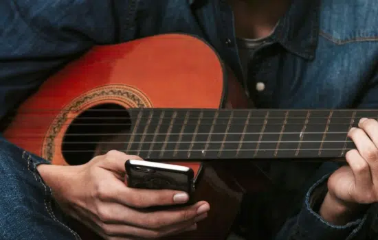 Los mejores apps para aprender guitarra