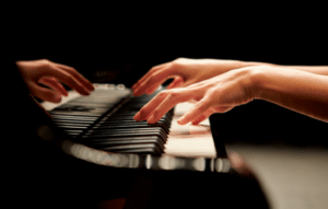 Desbloquea tu potencial musical con piano