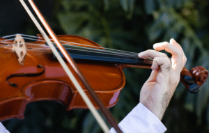 Aprende a tocar violín rápido con apps gratis