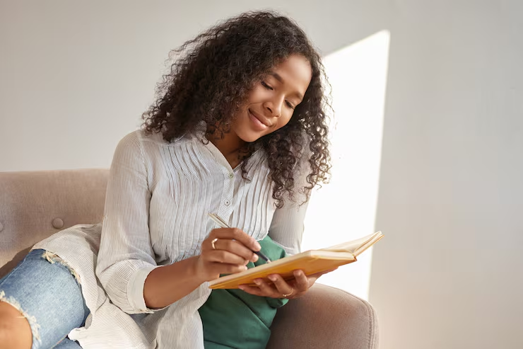 Lee resúmenes clave y aprende los libros más famosos rápido