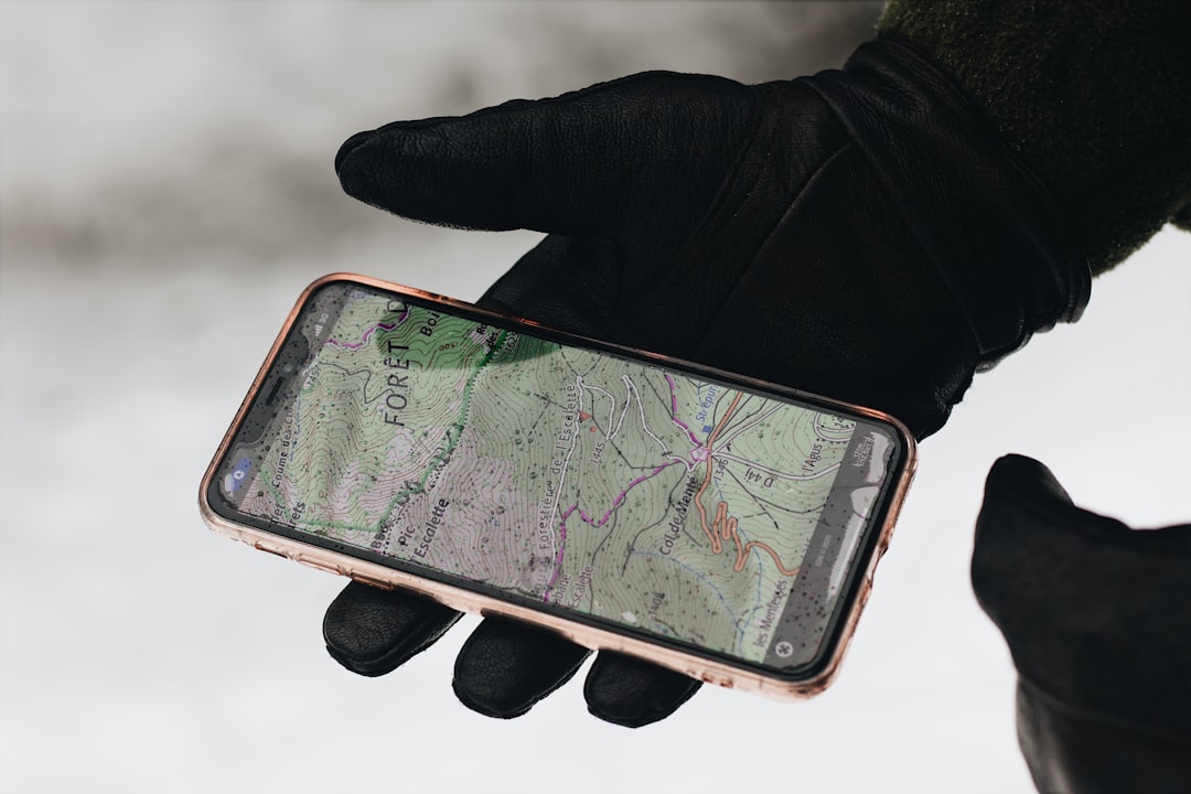 Mapas offline completos: navegar sin conexión en viajes
