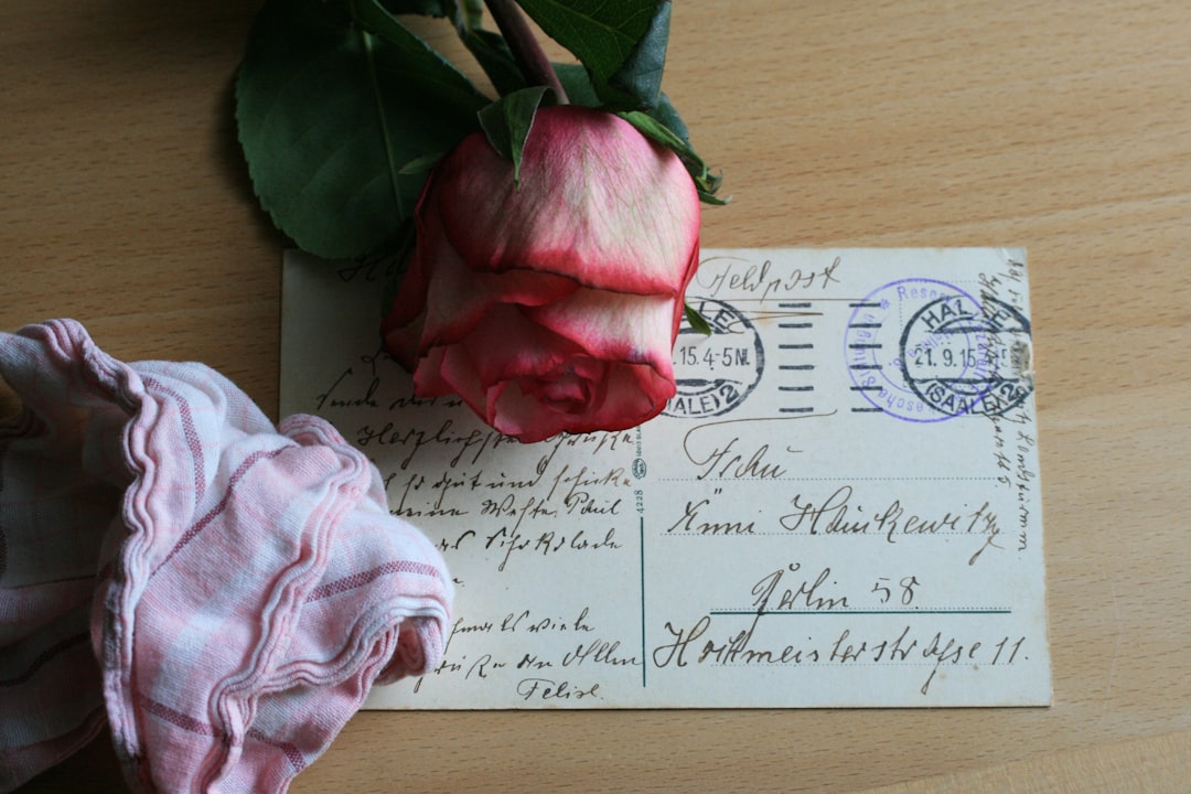 Descubre hoy tu carta: mensaje romántico esperándote
